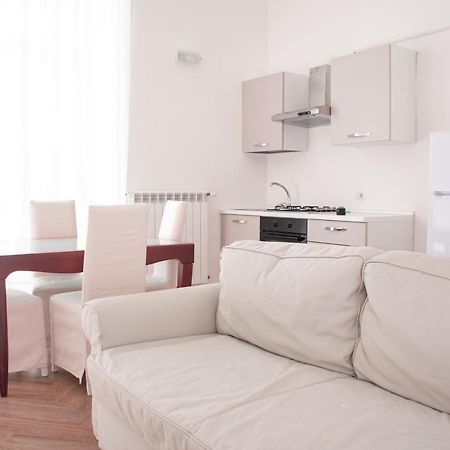 Apartamento Luxury Bnb Pisacane Bari Exterior foto