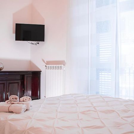 Apartamento Luxury Bnb Pisacane Bari Exterior foto