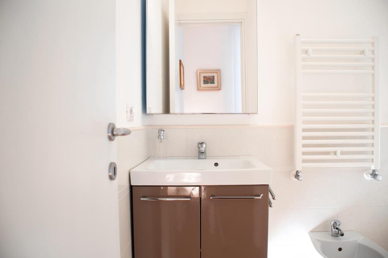 Apartamento Luxury Bnb Pisacane Bari Exterior foto